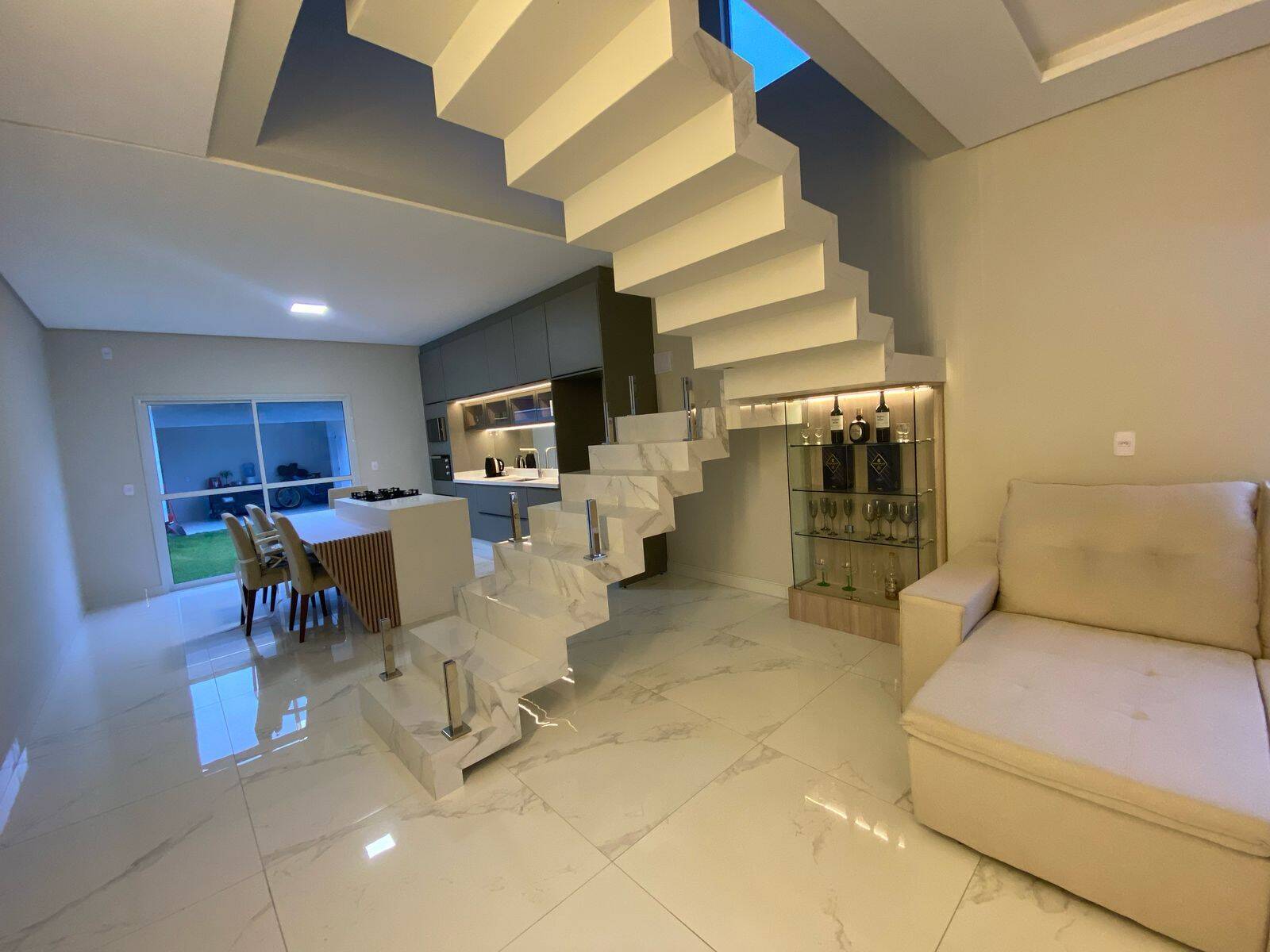 Casa, 3 quartos, 170 m² - Foto 1