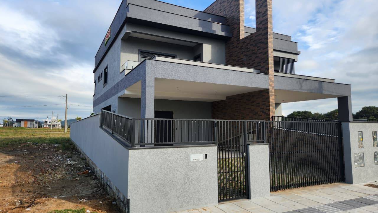 Casa, 3 quartos, 260 m² - Foto 1