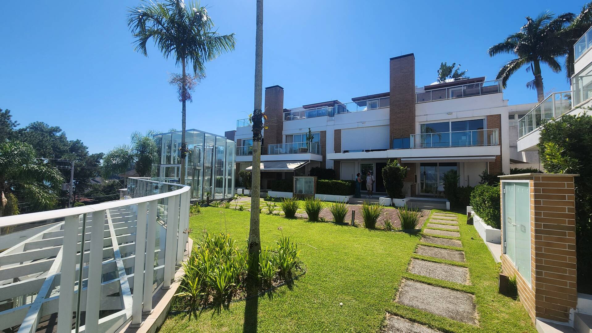 Casa, 4 quartos, 235 m² - Foto 2