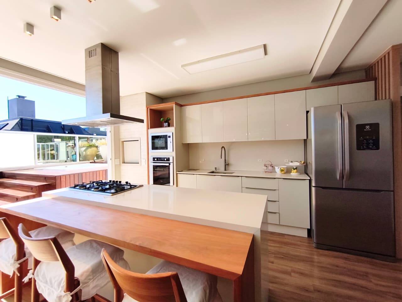Apartamento, 3 quartos, 190 m² - Foto 1