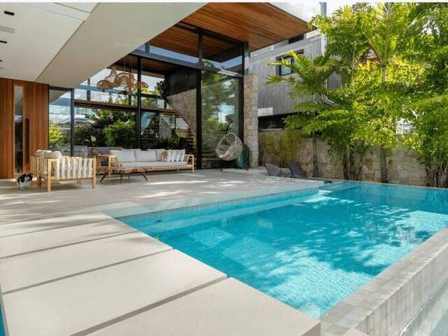 Venda em Jurerê Internacional - Florianópolis